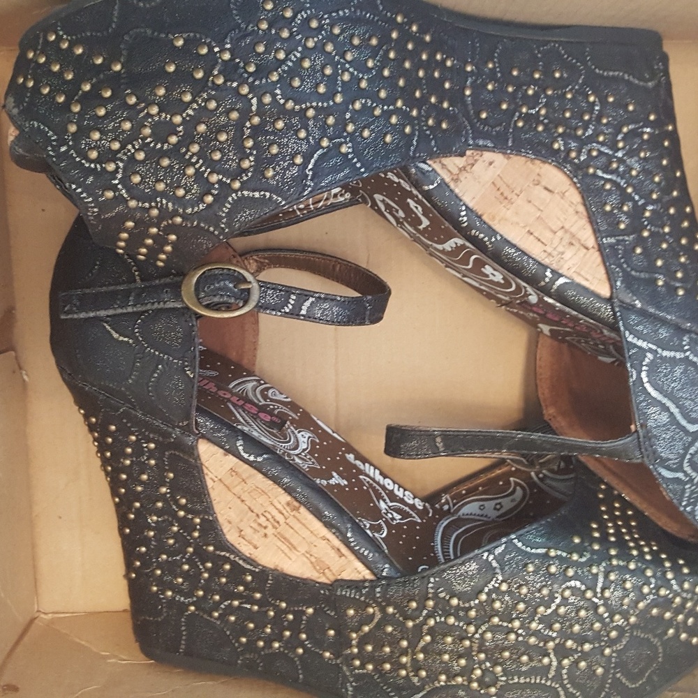 Dollhouse wedge black Kendra size 9