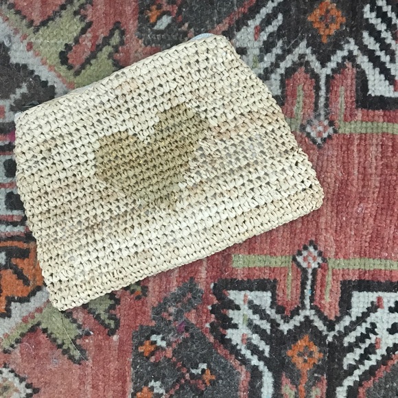 Aerin Handbags - AERIN Straw Heart ❤️ Clutch/Pouch Aerin Handbags - AERIN Straw Heart ❤️ Clutch/Pouch