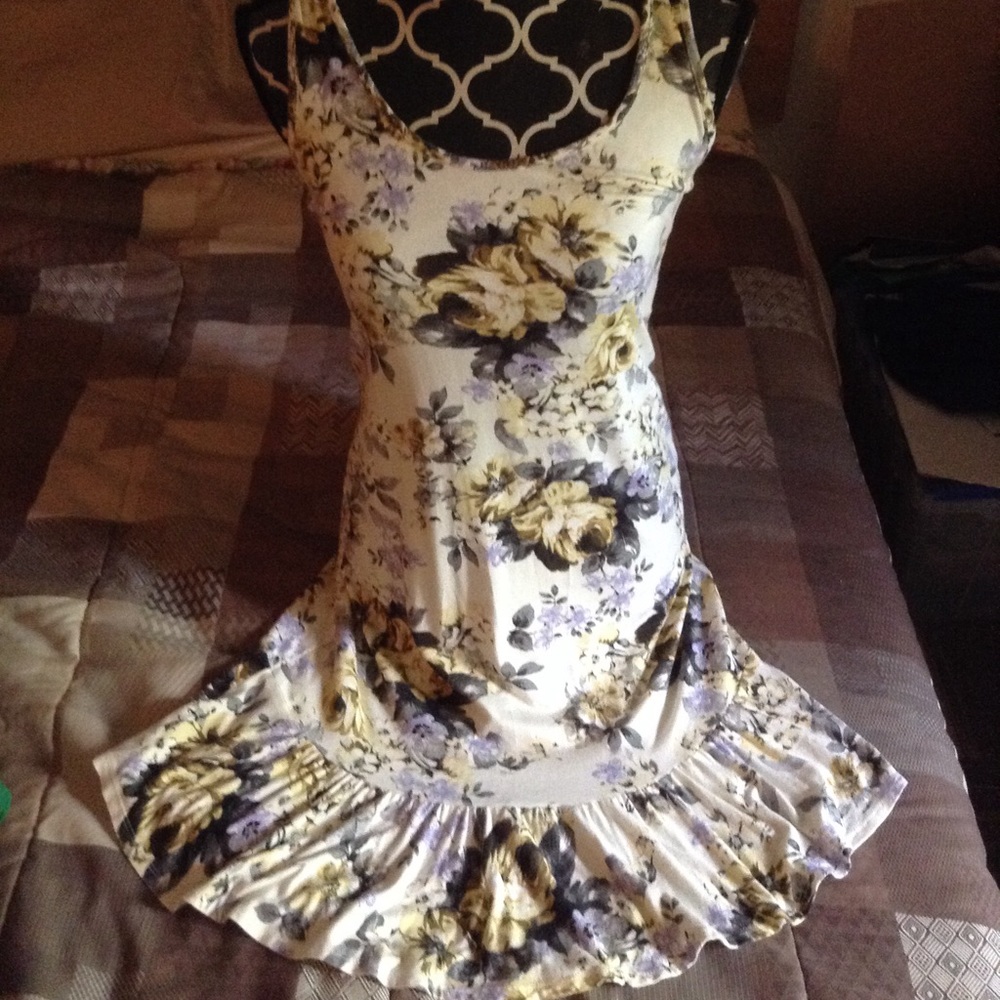 NEW Karen Kane floral dress