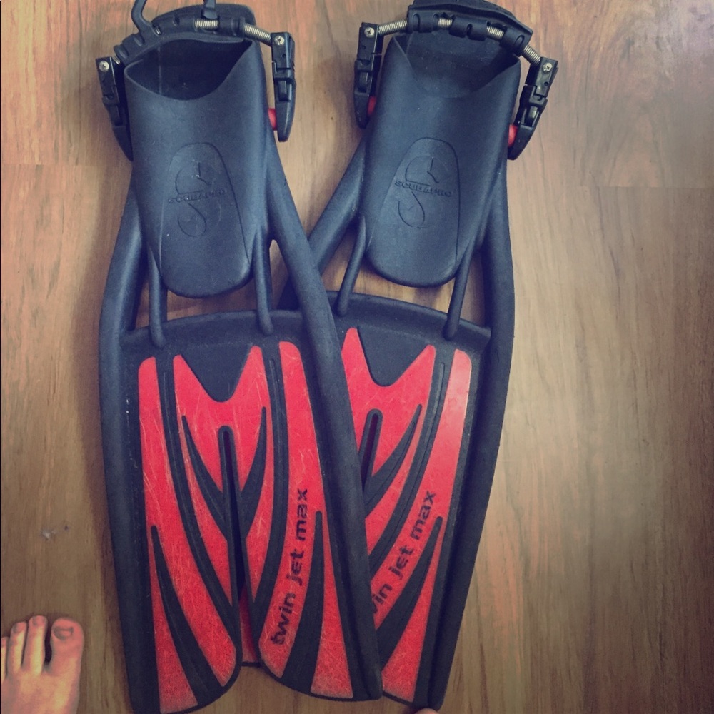 SCUBAPRO Twin Jet Max with Spring Straps