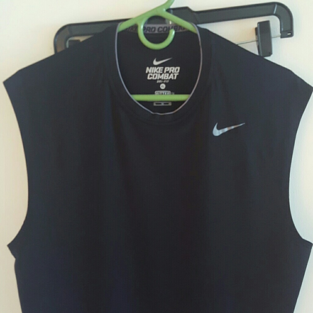 Nike black tanktop