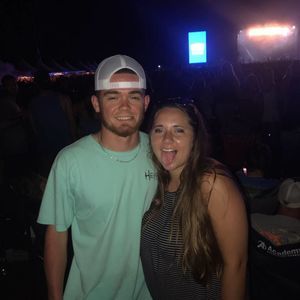 Meet your Posher, Dakota