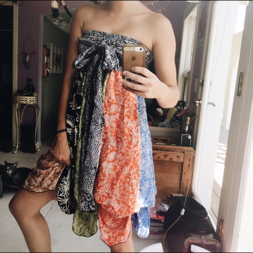 💕SALE💕 ✨HP✨ Colorful Silk Dress