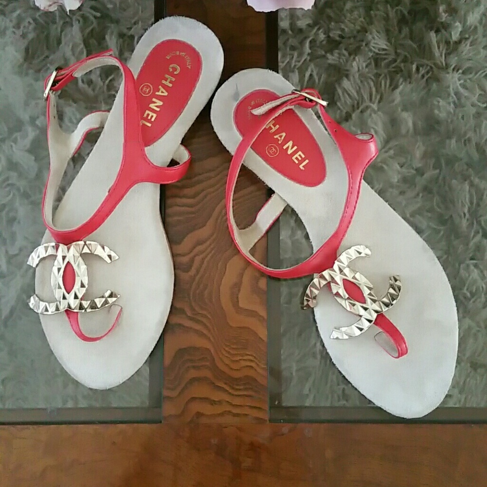 Pre owned chanel sandals