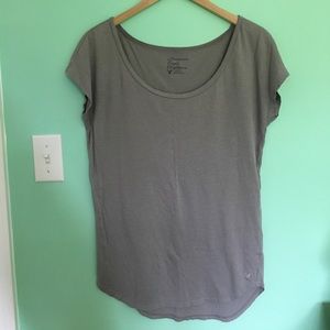 American Eagle tshirt