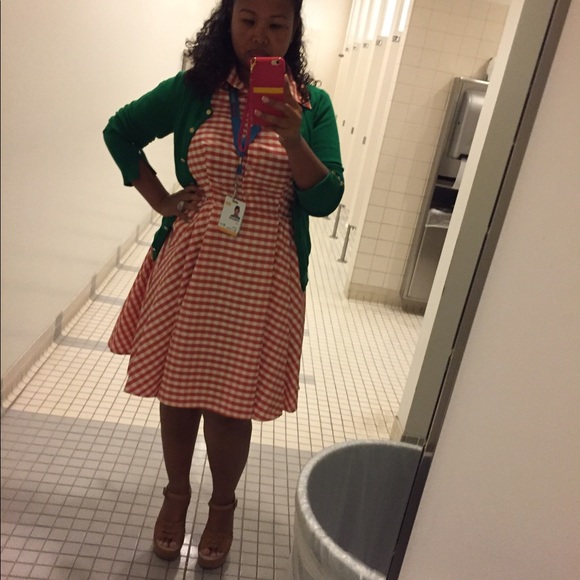 EUC Gabby Skye Fit and Flared Dress with pockets - Picture 5 of 5