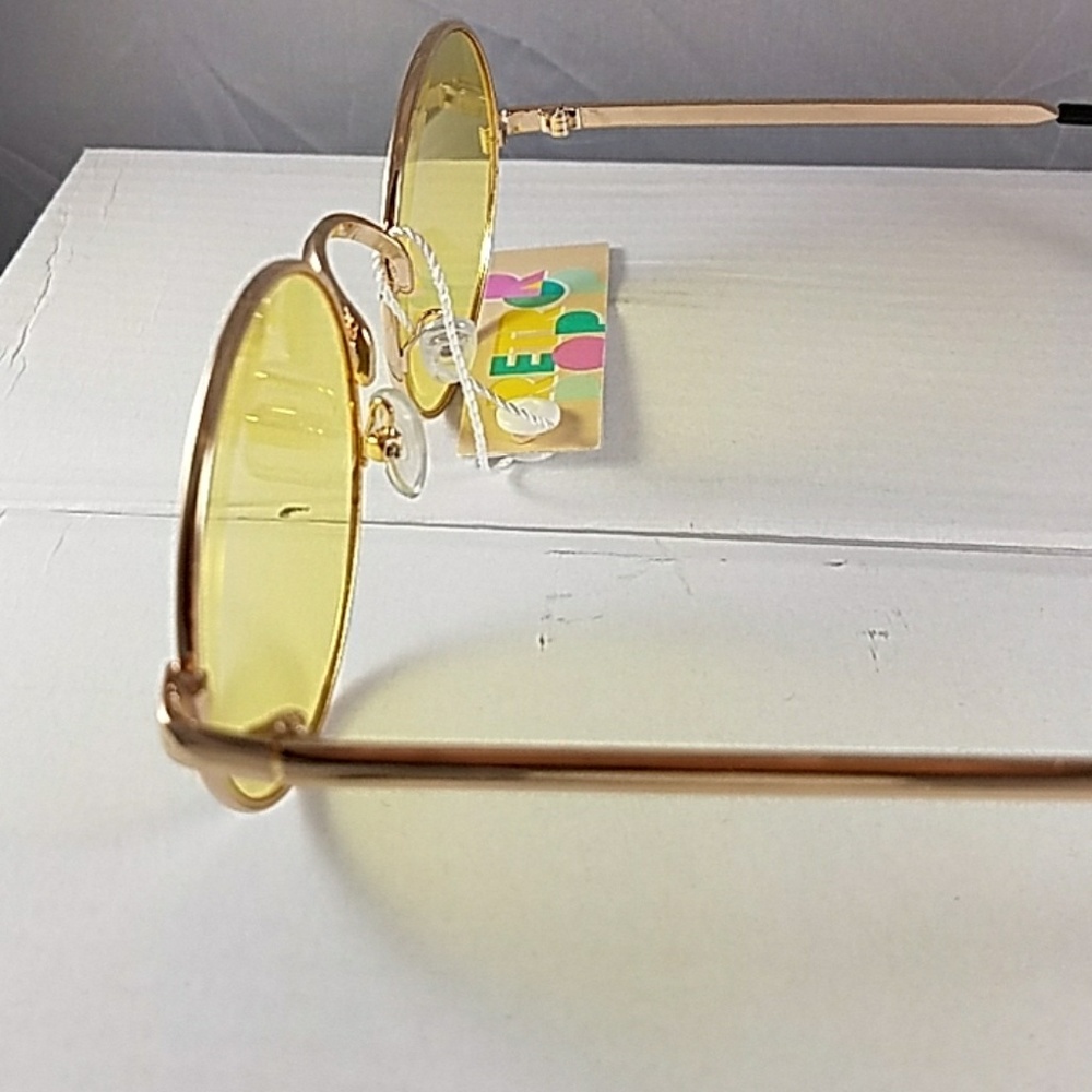 Round Yellow Lens with Rose Gold Frame Sunglasses. - Picture 11 of 13