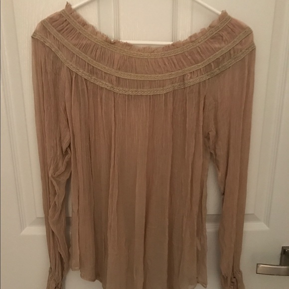Urban outfitters tan off the shoulder top - Picture 1 of 2