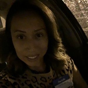 Meet your Posher, Ofelia