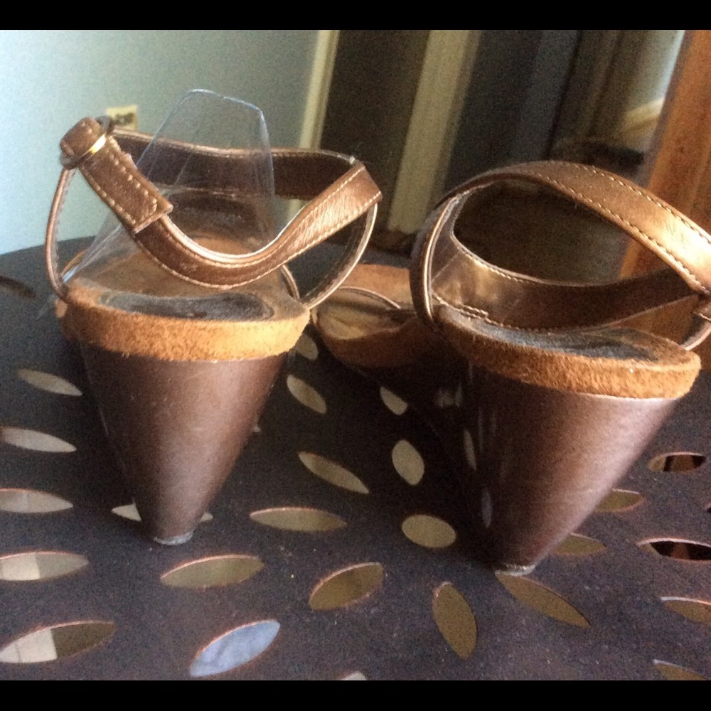 Sandals - Picture 3 of 4