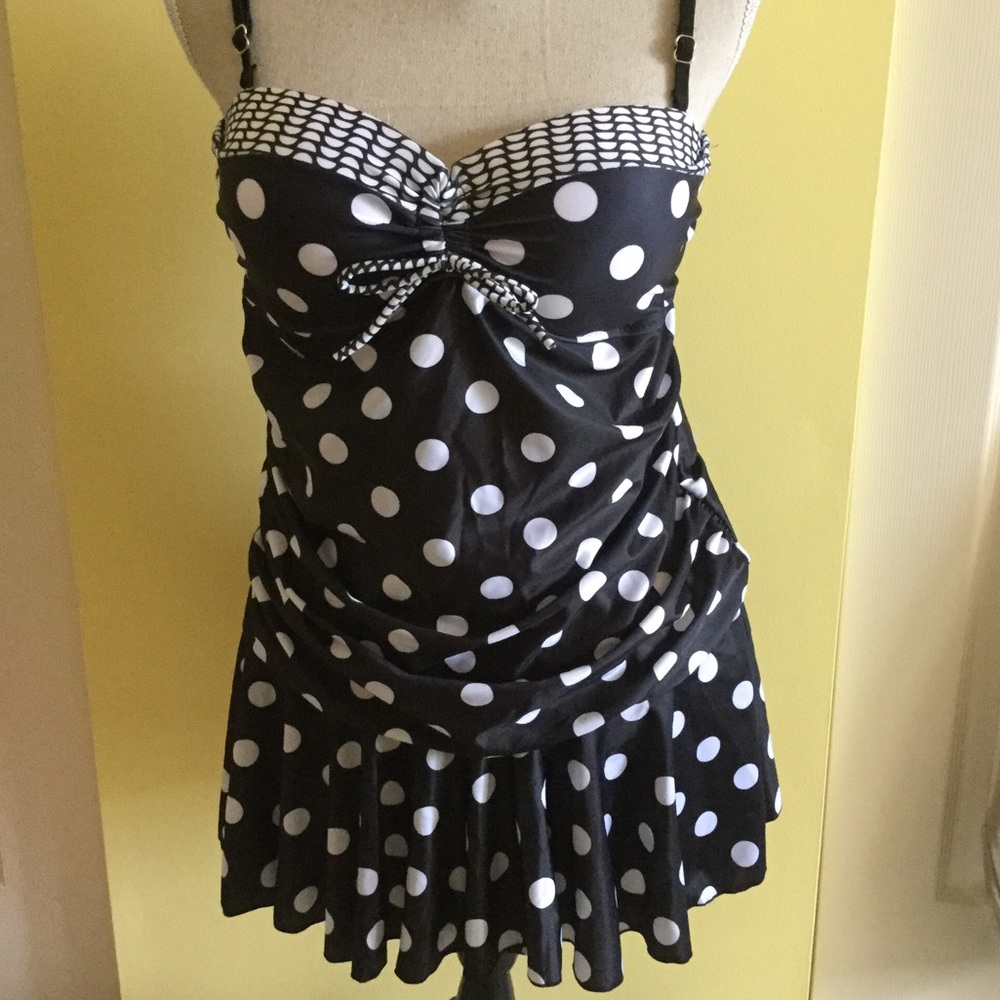 Polkadot 2 piece bathing suit SZ XL