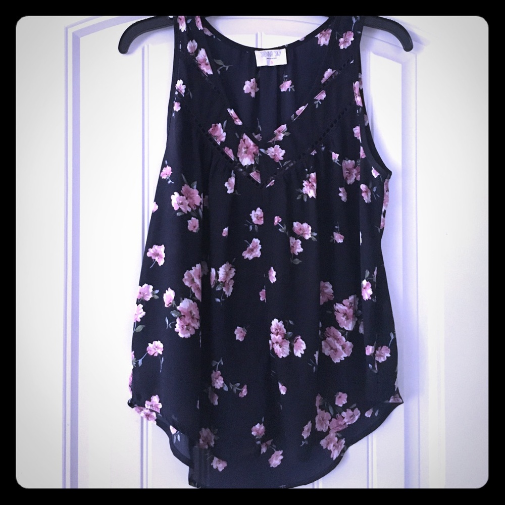 🌺Navy floral blouse, sz. S🌺