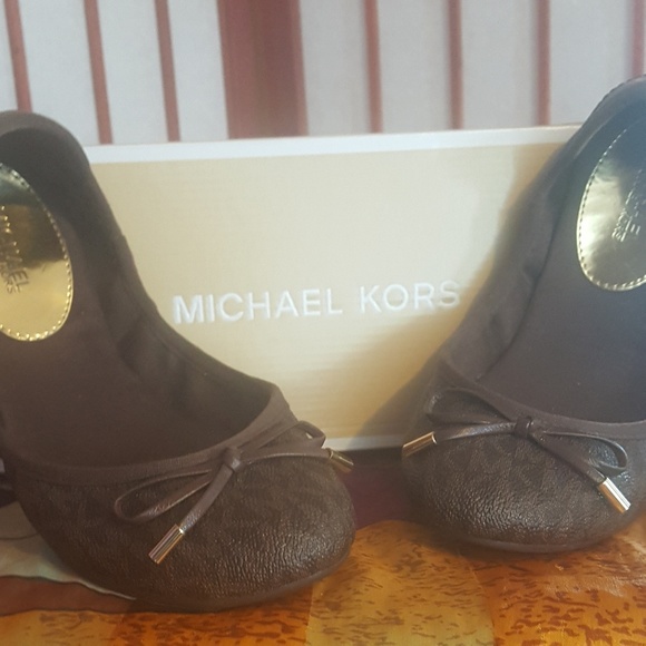 Michael Kors MK City Ballet Flats - Picture 1 of 3