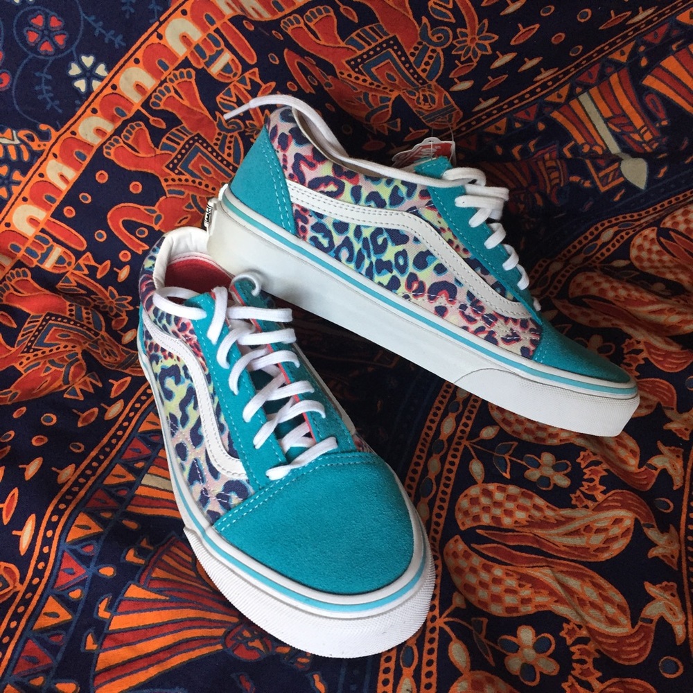 New Vans old skill leopard scuba blue true white