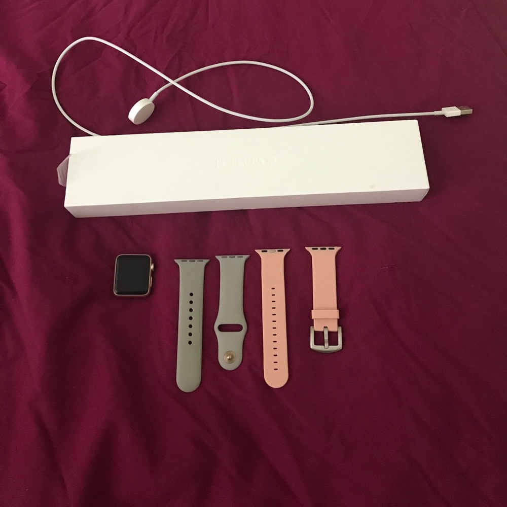 Apple Watch Series 1 Smartwatch 38mm, Gold Case