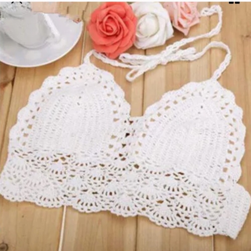 โ๏ธFlash sale! "Mandi" White Crochet Halter Top โ - Picture 4 of 7