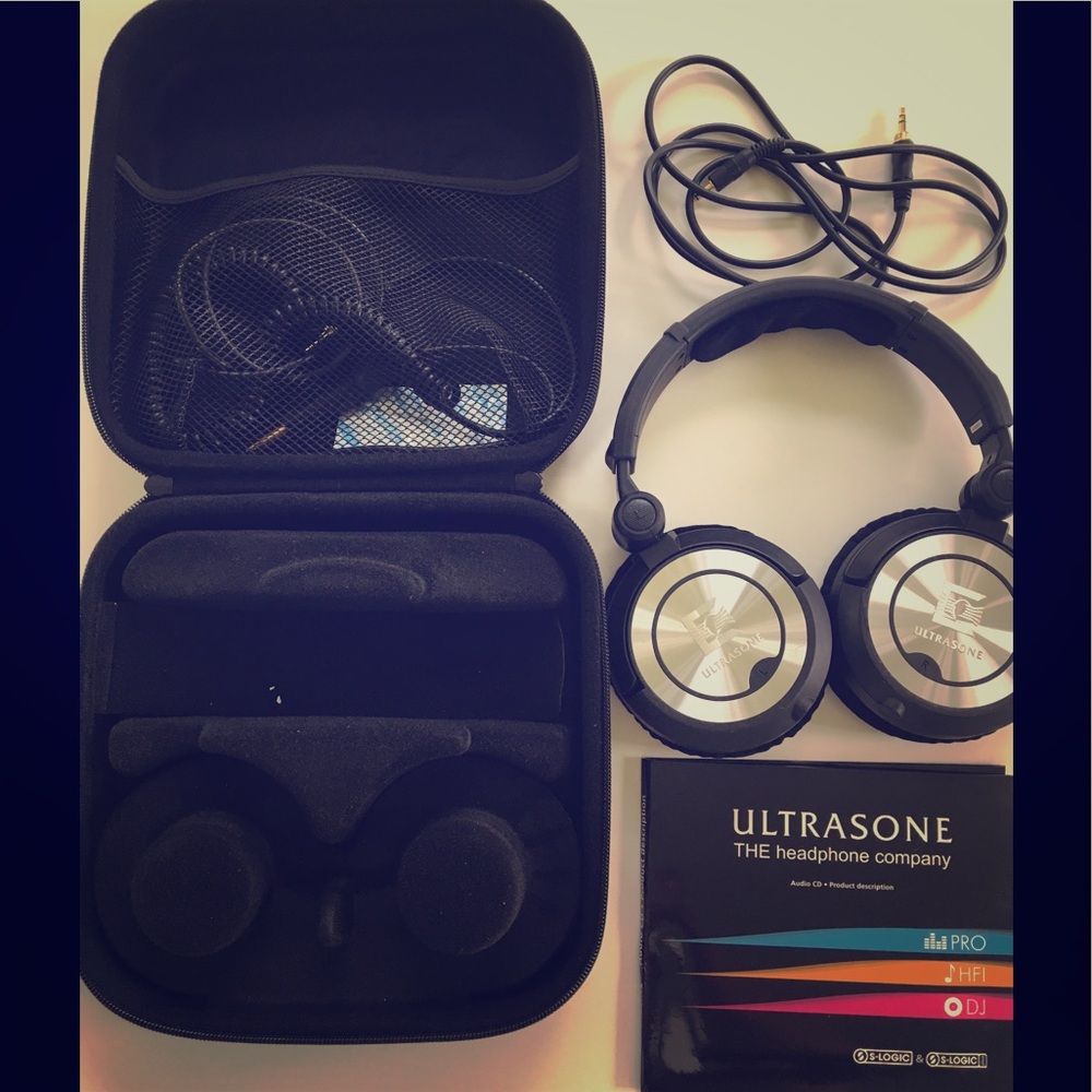 Ultrasone Pro 900 headphones