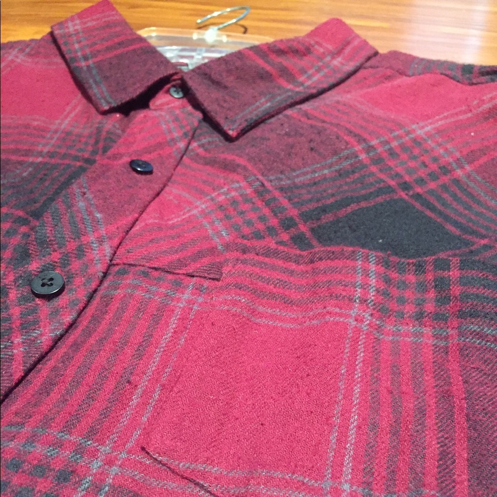 NEVER WORN Beautiful red Tony Hawk plaid flannel!