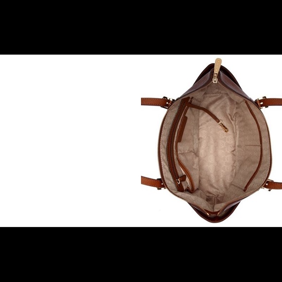 MK travel handbag - Picture 2 of 5