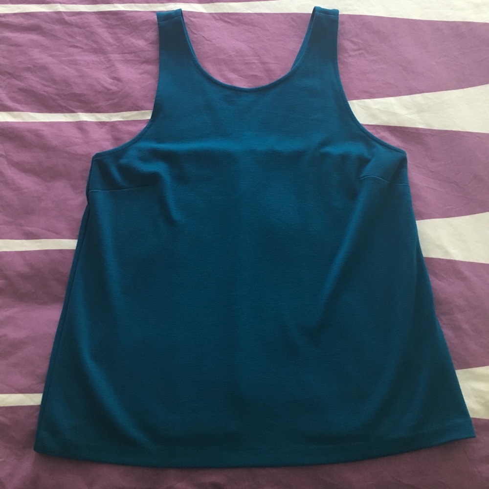 Beautiful Teal sleeveless top