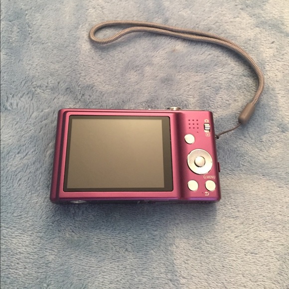 LUMIX Camera! In perfect working condition. - Picture 2 of 5