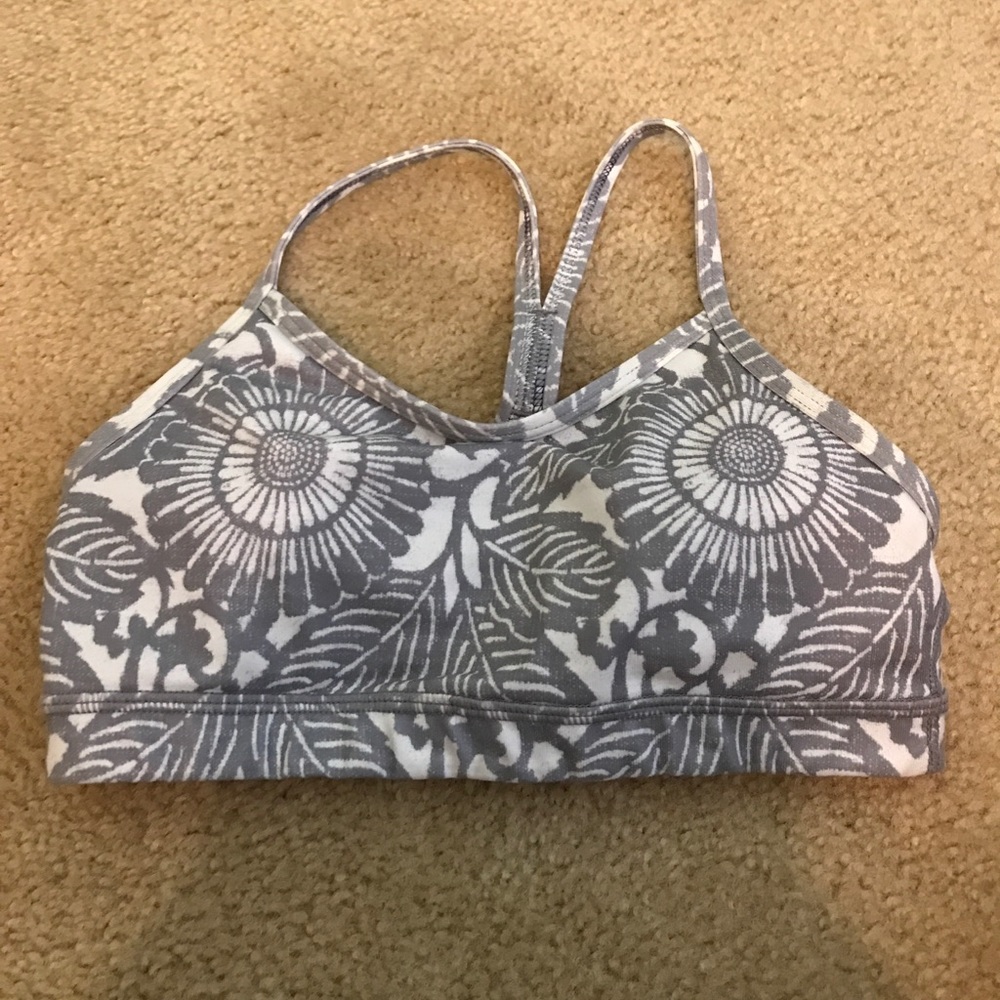 Lululemon sports bra size 2