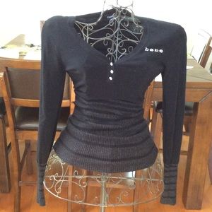 BEBE Long sleeve black a silver top