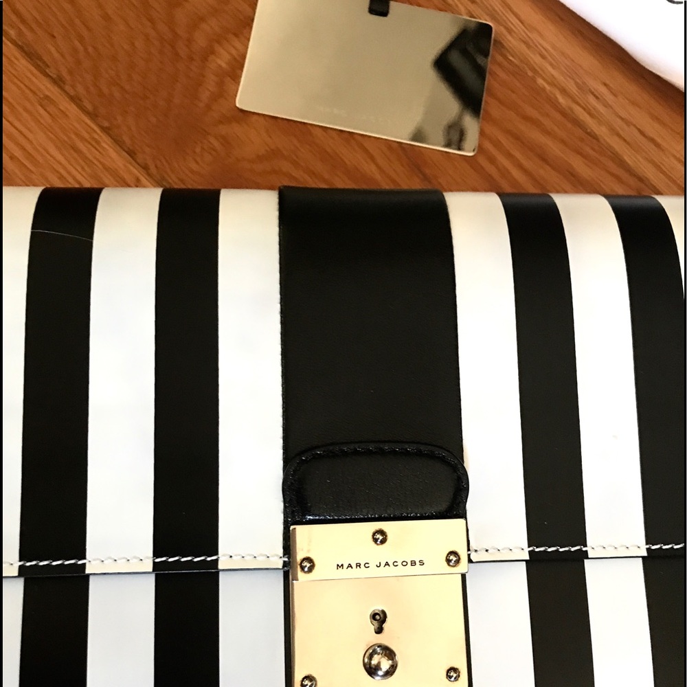 Marc Jacobs The Prisoner's Skunk Clutch in Black - Picture 2 of 8