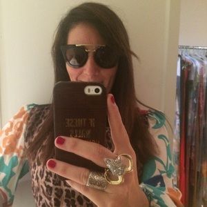 Meet your Posher, Ronet