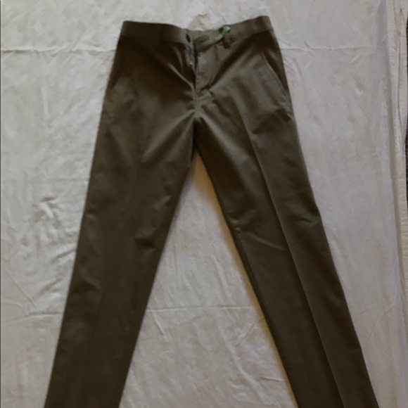man's Khaki pants - Picture 2 of 3