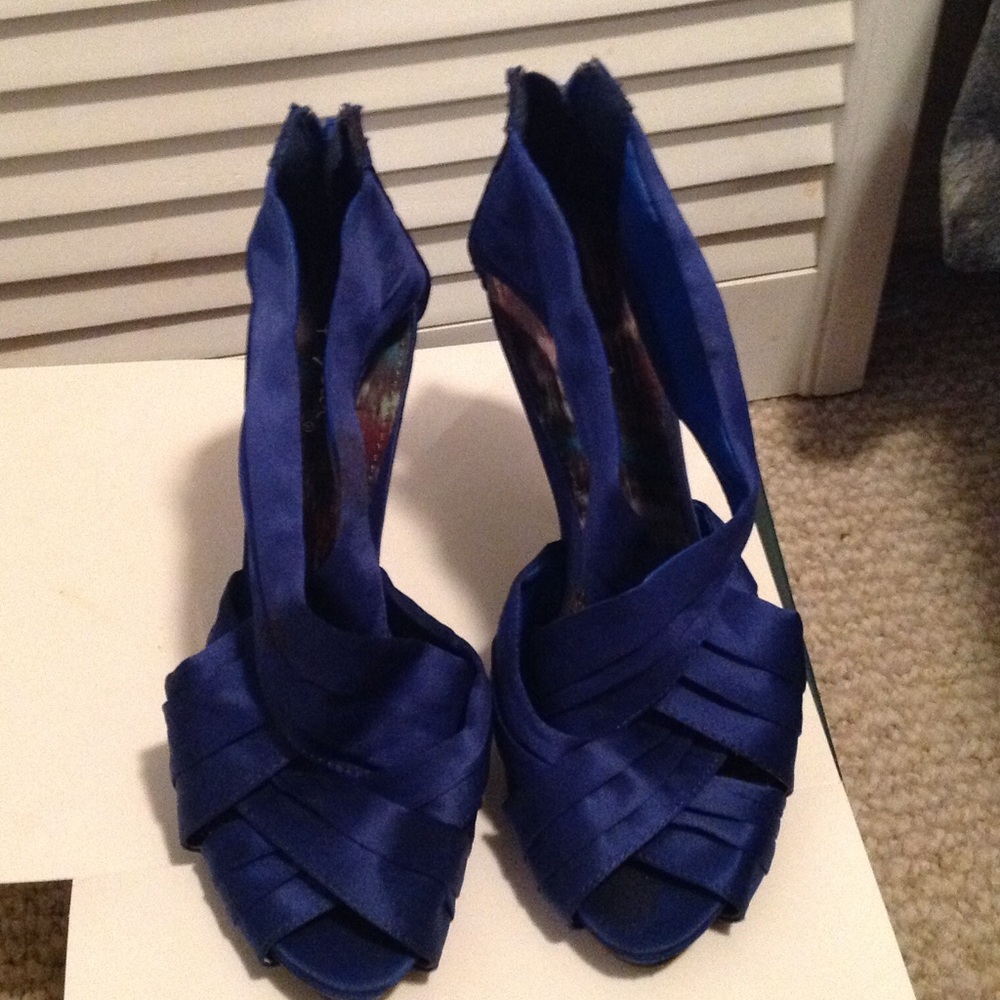 Very high sexy cloth strappy shoes