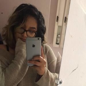 Meet your Posher, Elodia