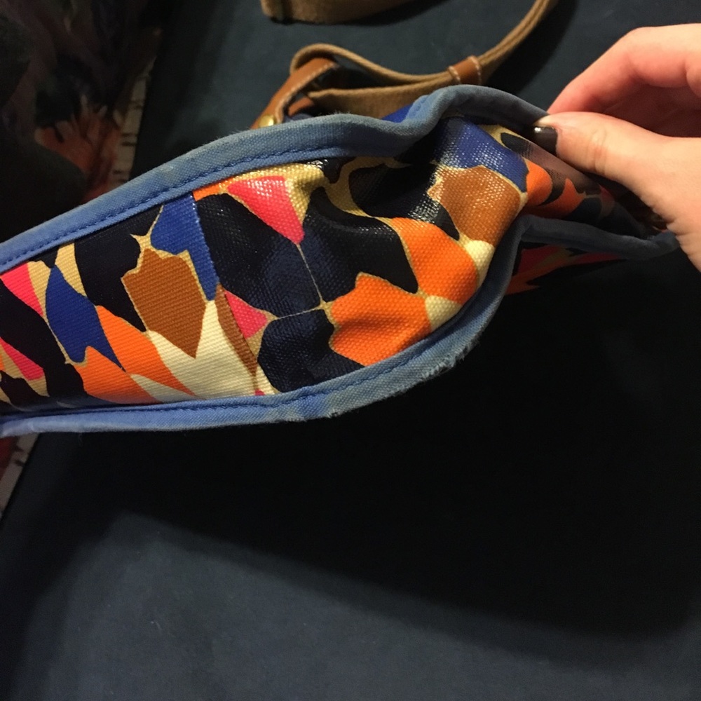 Fossil Key-Per Crossbody - Picture 5 of 5