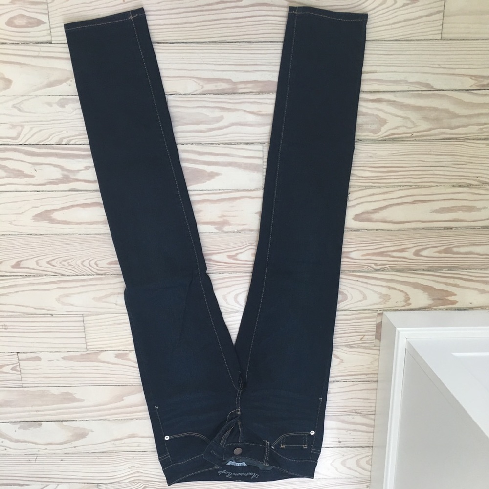 American eagle size 2 skinny jeans
