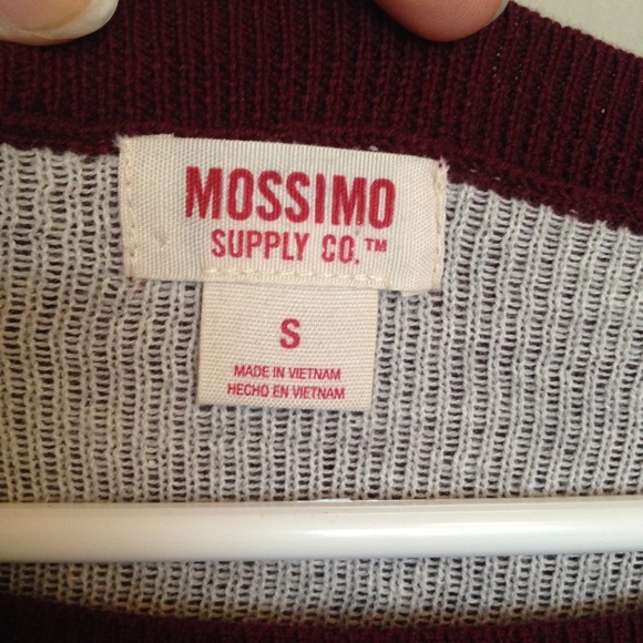 Mossimo sweater - Picture 2 of 2