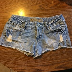 Lightwash Jean shorts