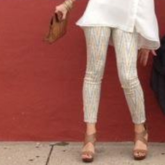 Free People Size 28 Cropped Zipper Jeans - Picture 1 of 6