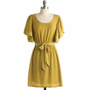 EUC ModCloth Flutter Sleeve Dress