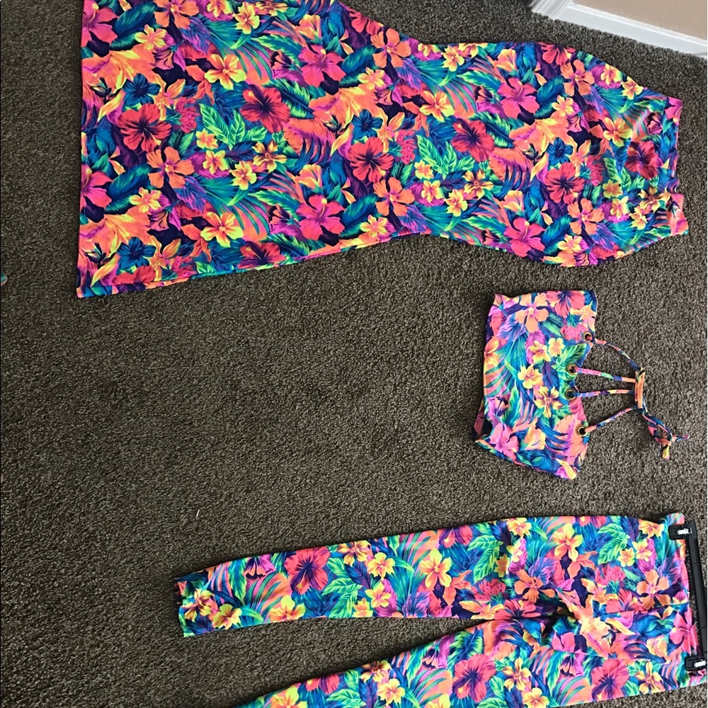 3 piece floral set