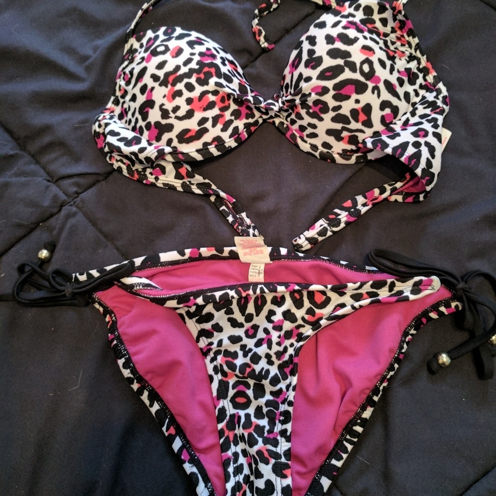 Cute swim suit! FINAL PRICE REDUCTION👙