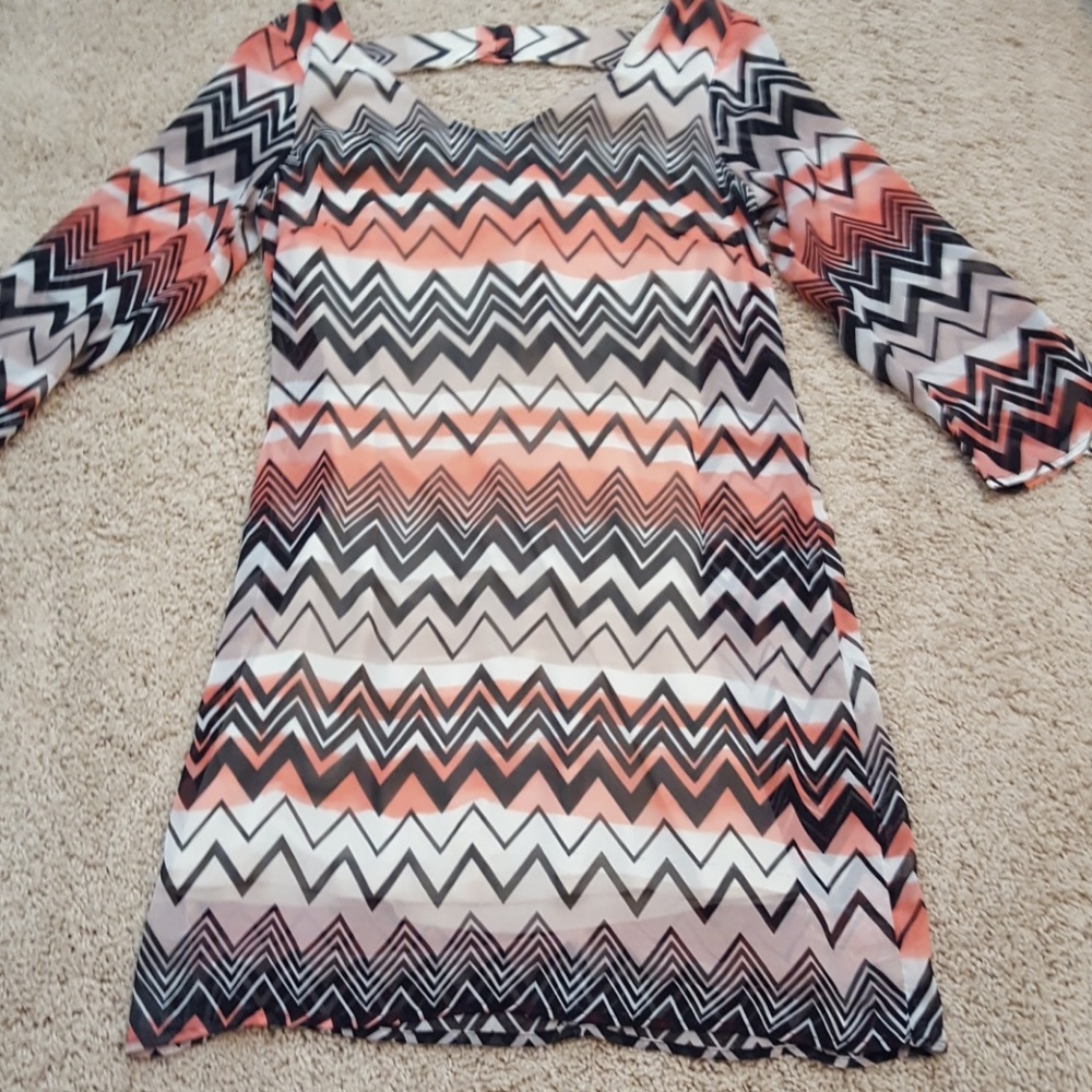 Chevron 3/4 sleeve mini dress