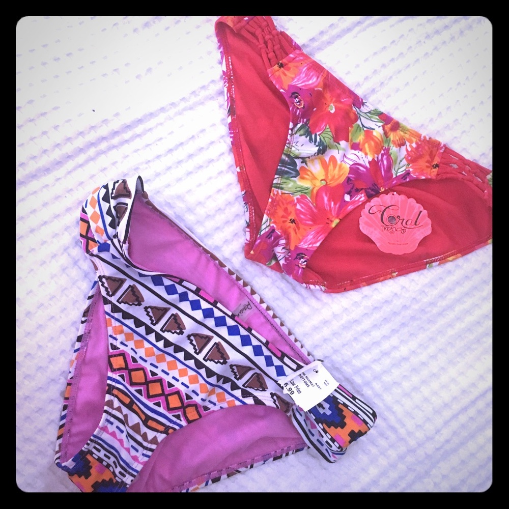 ❤️💛New** 2 bikini bottoms, sz L