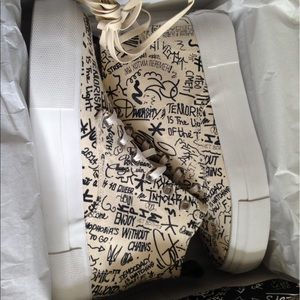 Odyssey Canvas Eytys Men's 7 & W 8.5