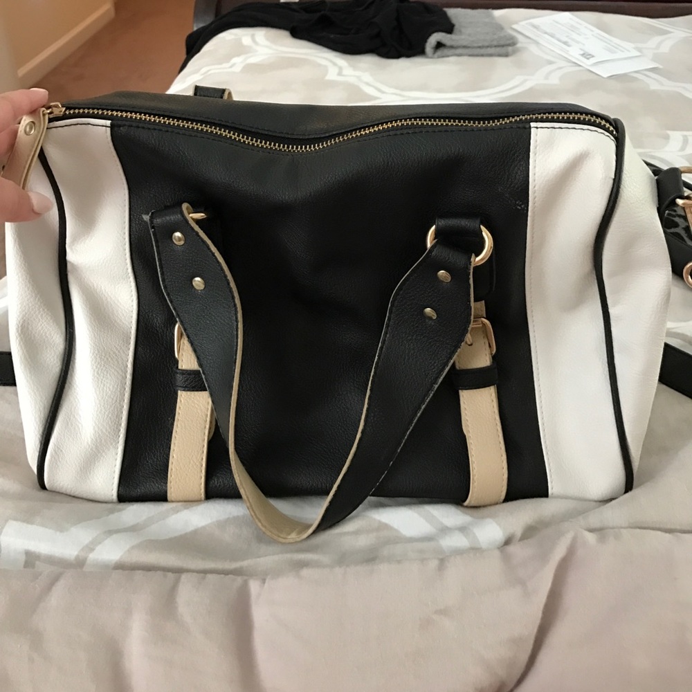 Charming Charlie crossbody