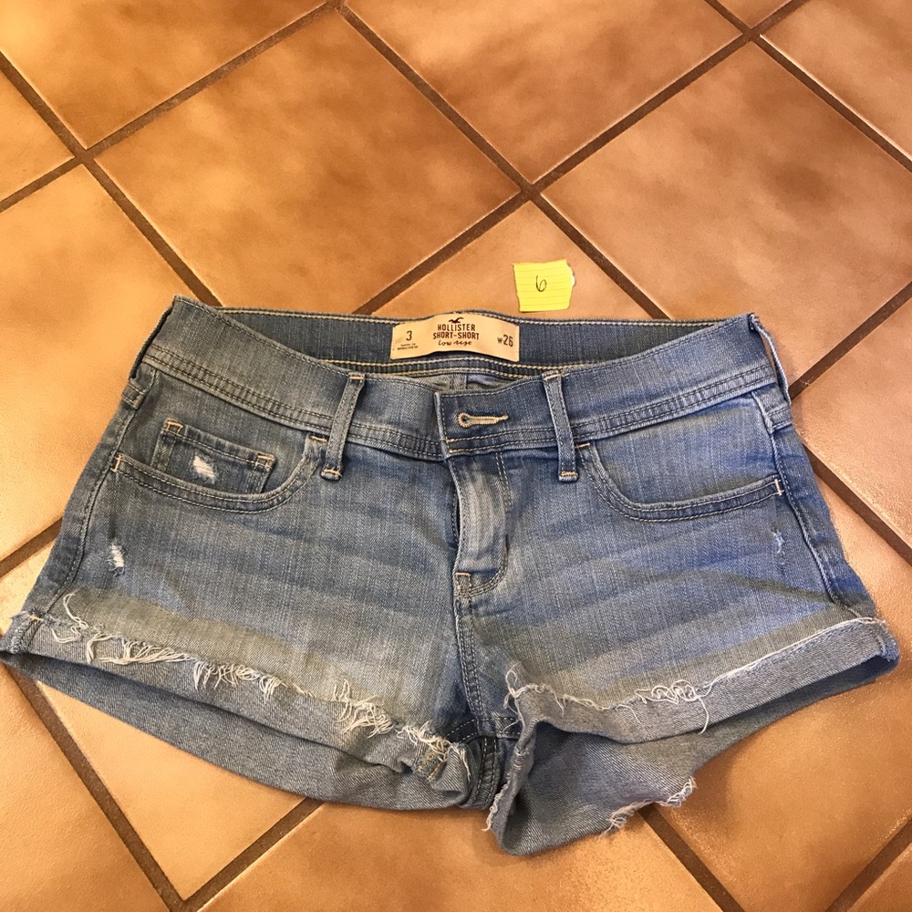 Hollister Low-Rise Short Shorts