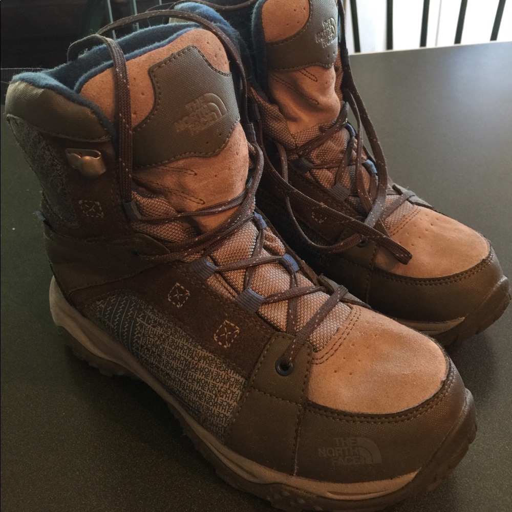 Boys boots