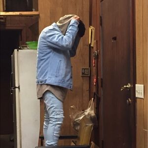 Meet your Posher, Amir