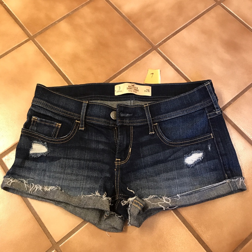 Hollister Low-Rise Short Shorts