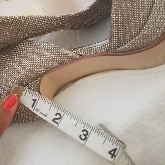 Gorgeous Elegant Heels - Picture 3 of 4