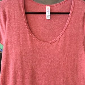 Lularoe med pink classic t